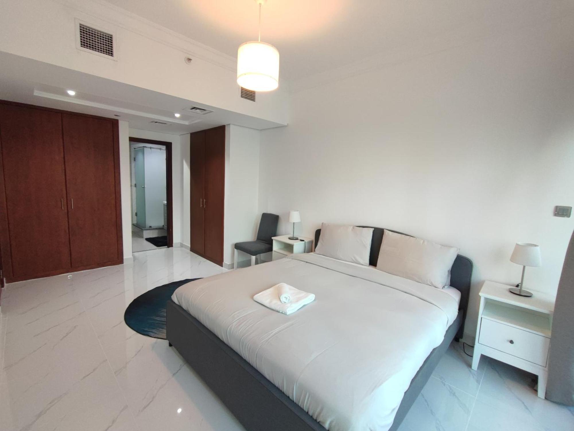 One Bedroom Apartment With Pool & Gym Near Marina Dubai Esterno foto